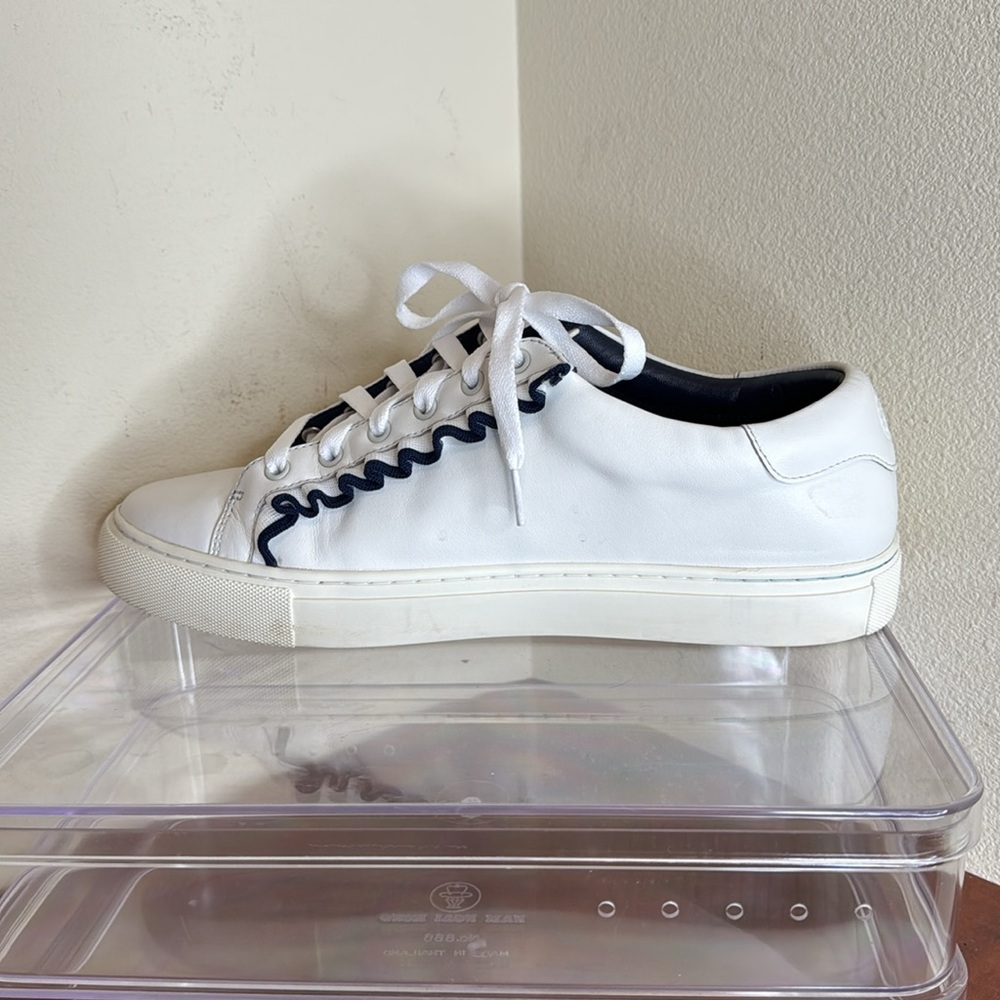 Tory Burch Women’s Ruffle Leather Sneaker, White and Navy, size 10 - Picture 5 of 13